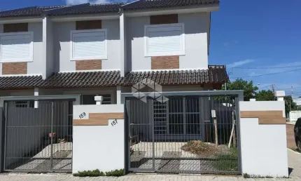 Casa Duplex nova, pronta para morar, com 02 dormitórios.