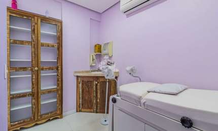 Consultório Médico mobiliado pronto para ocupação imediata. 53m² área útil.