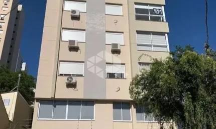 Apartamento de 2  quartos, 1 suíte com split. e 1 vaga