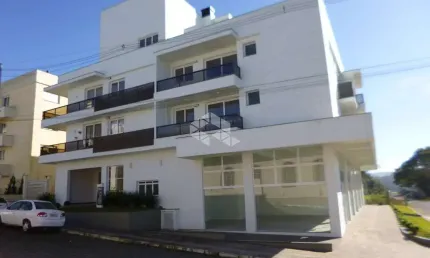 Amplo apartamento 02 dorm., 90 m², próximo a Escola Madre Felicidade.
