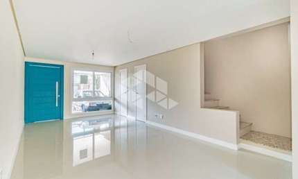 Casa com 3 dormitórios, no Bairro Espírito Santo, Porto Alegre