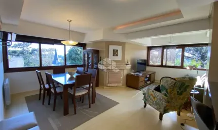 Apartamento 3 dormitórios, 1 vaga, no centro, a 5 minutos da rua coberta de gramado