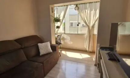 Apartamento no 3º andar, com 2 dormitórios, 2 banheiros, 1 vaga coberta, de 60m² no Nossa Senhora das Graças.