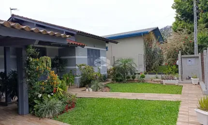 Casa 2 dormitórios, 1 banheiro, 2 vagas, bairro Encosta do Sol, em Estância Velha. Aceita financiamento e FGTS.