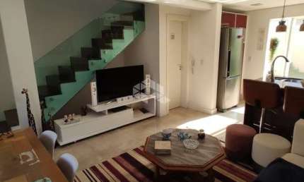 Sobrado 3 dormitórios no condomínio Villas di Ravenna