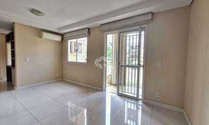 Apartamento 3 dormitórios, suíte, 2 banheiros, sacada 1 vaga de garagem no bairro Humaitá, em Porto Alegre.