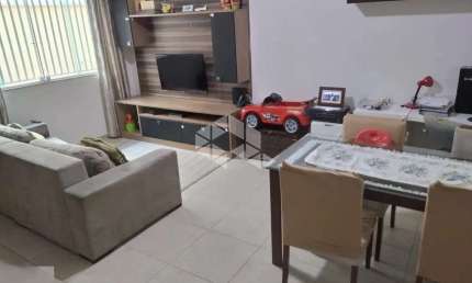 Casa de Condomínio com 3 dormitórios e 2 vagas no Jardim Leonor Mendes de Barros