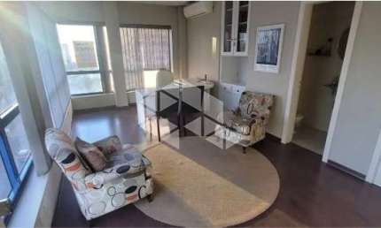 Sala Comercial com espaço para recepção, 1 banheiro,  1 vaga , 33m2 , Reformada o à venda em Moinhos de Vento, por R$ 230.000,00