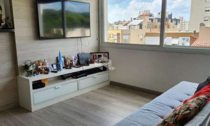 Apartamento de 2 dormitorios com suite  e 1 vaga de garagem coberta