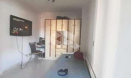VENDE-SE APARTAMENTO CENTRO. 3 DORMITÓRIOS 2 BANHEIROS