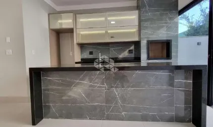 CASA EM CONDOMINIO À VENDA 3 SUITES, 4 VAGAS- BAIRRO QUINTA DA PRIMAVERA