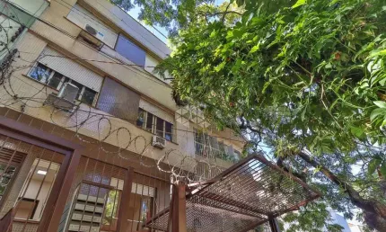 Barbada apartamento 1 dormitorio com 69 metros  terreo elevado frente, vaga