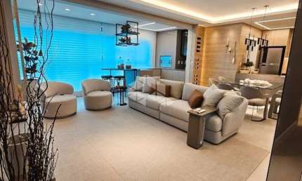 Apartamento com 3 quartos à venda na Rua 240, 402, Meia Praia, Itapema