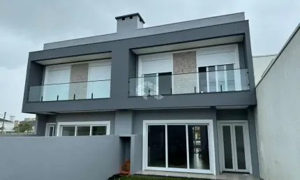 Excelente sobrado germinado 3 dormitórios com suíte em xangri-lá