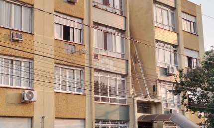 Apartamento 3 dormitórios com suíte com 111m² no bairro petrópolis