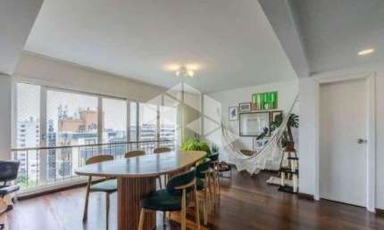 Apartamento à venda, 3 dormitórios, sendo 1 suíte e 1 vaga no Mont Serrat em Porto Alegre/RS