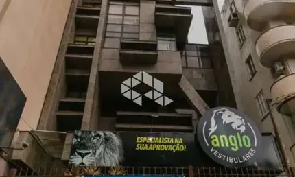 Excelente sala comercial próxima ao hospital moinhos de vento com 32m² privativos