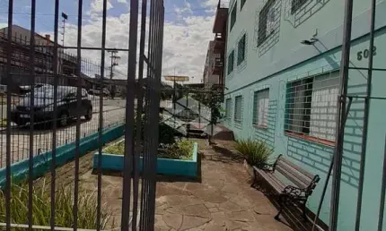 Apartamento à venda com 2 dormitórios/quartos e 1 vaga/box no Bairro Camaquã em Porto Alegre/RS