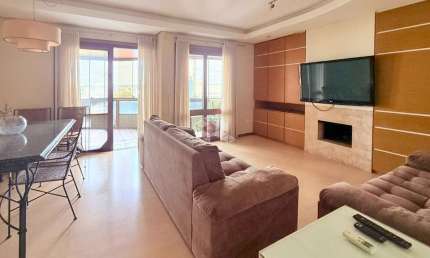 Lindo Apartamento mobiliado com 3 quartos, suíte com banheira em uma das regiões mais valorizadas de Novo Hamburgo.