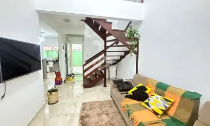 Casa Sobrado de 2 Dormitorios com 1 vaga de Garagem, em Eldorado do Sul.