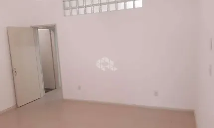 Apartamento  com 2 dormitórios,térreo no bairro santana