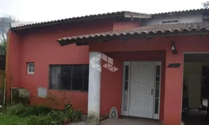 Casa Esteio, bairro Centro, 3 dormitórios, sendo 1 suíte, 2 banheiros, 2 vagas de garagem