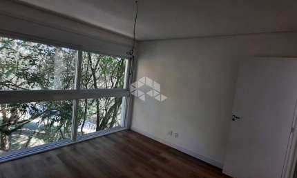 Apartamento 2 suítes, 83,28m² privativos, 1 vaga, na Av. Borges de Medeiros