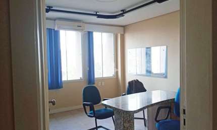 Sala Comercial à Venda no Centro Histórico - Porto Alegre / RS