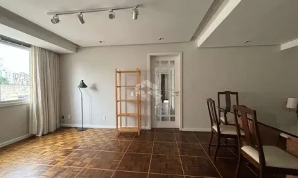 Apartamento com 3 dormitórios, sendo uma suite, no Menino Deus próximo ao Hospital Mãe de Deus