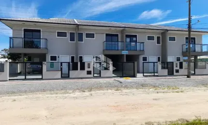 Sobrado à venda a 500 metros do mar na Praia da Pinheira - Palhoça/SC