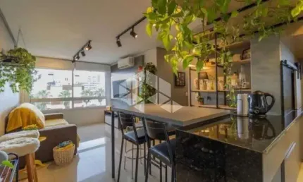 Lindo apartamento semi mobiliado em andar alto no menino deus