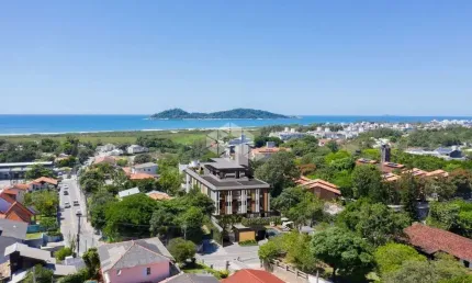 Lofts disponiveis para venda a poucos metros da Praia do Campeche