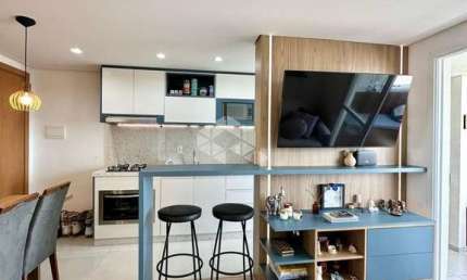 Apartamento semimobiliado com 02 dormitórios sendo 01 suíte no bairro Vila Verde em Caxias do Sul
