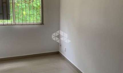 Apartamento de 2 dormitórios descoupado no Bairro Alto Teresópolis em Porto Alegre/RS