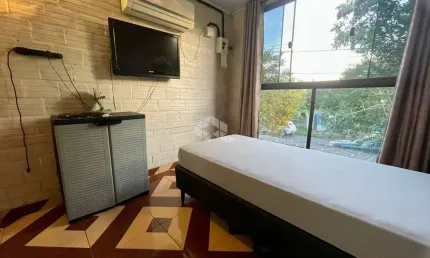 Casa com 2 quartos à venda na Rua Tamoio, 271, Niterói, Canoas