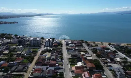 Casa 03 quartos, sendo 01 suíte, à venda, Bairro Praia de Fora, Palhoça/SC