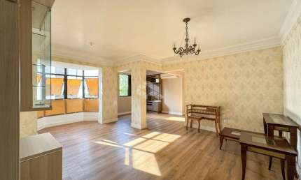 APARTAMENTO MODERNO COM 2 QUARTOS SENDO 1 SUÍTE E 2 VAGAS EM COQUEIROS FLORIANÓPOLIS