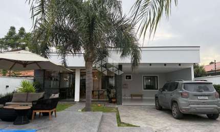 CASA A VENDA NO BAIRRO XV de NOVEMBRO EM TIJUCAS-SC