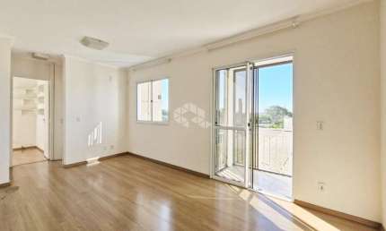 Apartamento de 2 dormitórios e 1 vaga de garagem, no bairro Humaitá, em Porto Alegre.