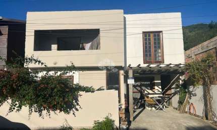 Casa com 3 Quartos e 3 Banheiros no Ribeirão da Ilha em Florianópolis/SC