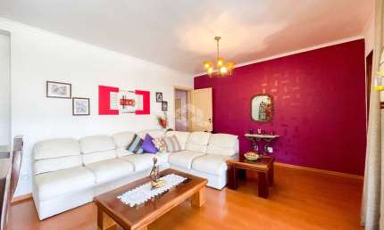 Excelente casa de 4 dormitórios, sendo 1 suíte em Ipanema no loteamento Imperial Park!