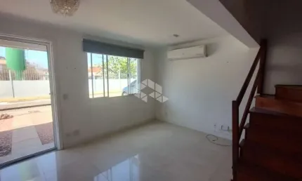 Sobrado em Condomínio Fechado com 3 Dormitórios e Infraestrutura Completa.