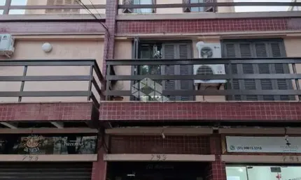 Apartamento 2 Quartos, 2 Banheiros e 1 Vaga - Petropolis