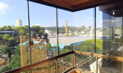 Apartamento semimobiliado à venda no bairro Centro, Caxias do Sul