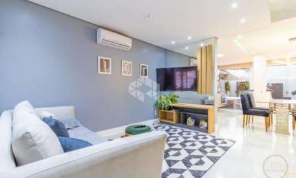 Casa Sobrado, Igara, 3 dormitórios 1 suíte c/ closet, sacada, patio c/Jacuzzi, 2 vagas cobertas, churrasqueira, semimobiliada. Aceita financiamento.