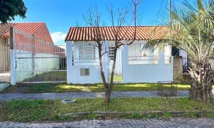 Casa com 2 quartos à venda na Moacir Antunes Santana, 166, Diácono João Luiz Pozzobon, Santa Maria