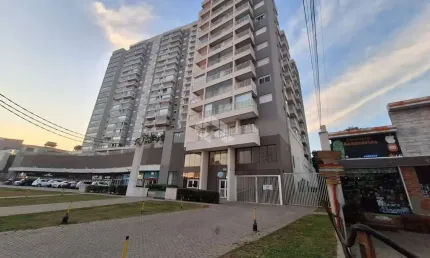 Apartamento de 1 dormitório com sacada e e 1 vaga de garagem