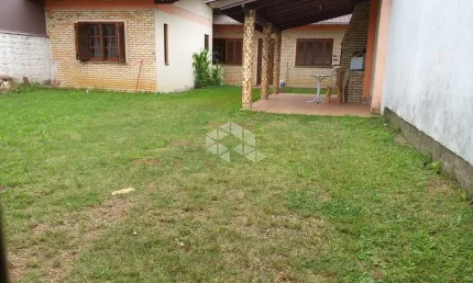 Casa Térrea com 2 Dormitórios/quartos no Bairro São José/Canoas