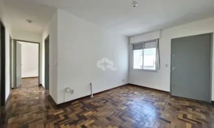 Apartamento a venda semimobiliado 3 dormitórios com vaga de garagem coberta, humaitá, porto alegre.