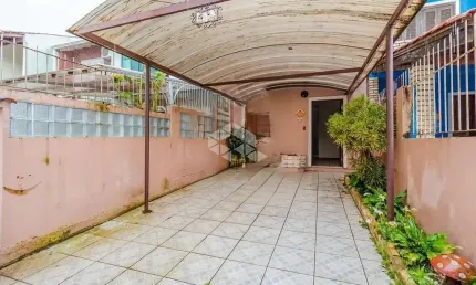 Casa estilo sobrado - 2 dormitórios e 2 banheiros - hipica, zona sul de poa